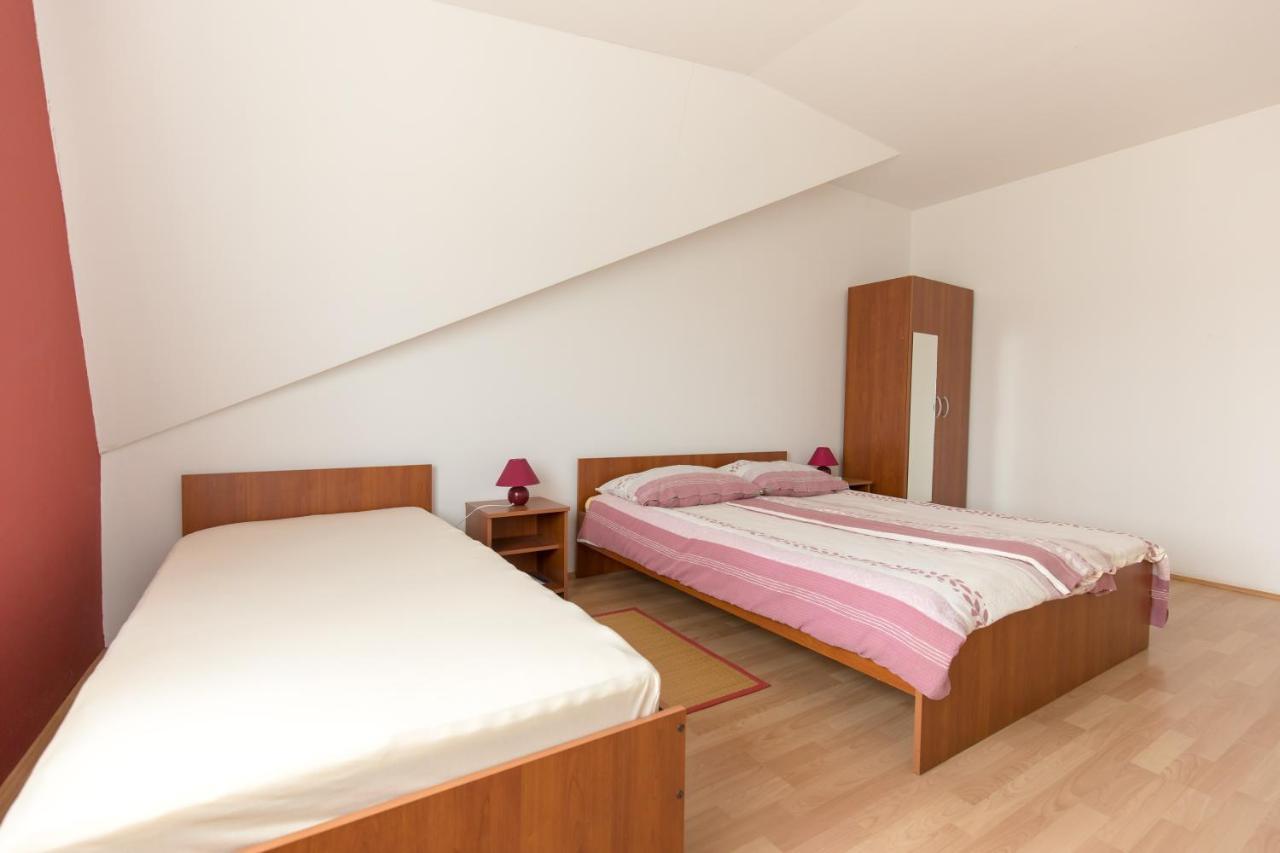 Guesthouse Capistro Bilje Ngoại thất bức ảnh