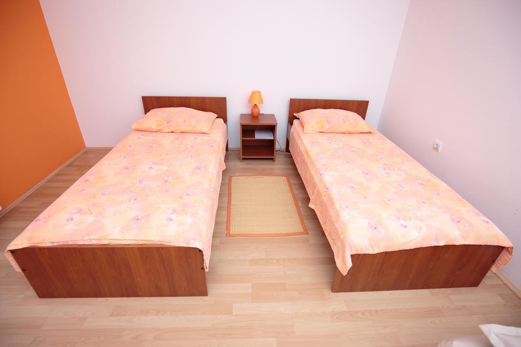 Guesthouse Capistro Bilje Ngoại thất bức ảnh
