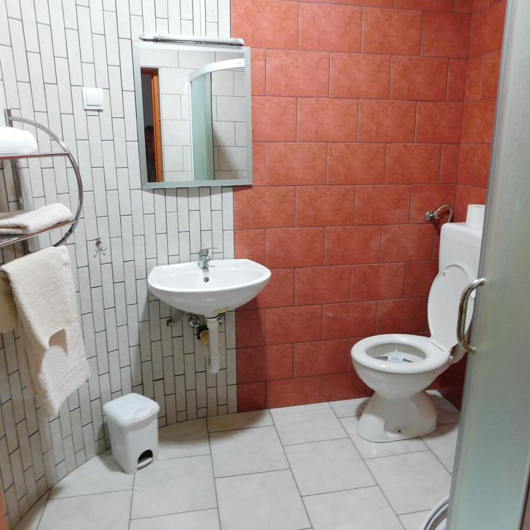Guesthouse Capistro Bilje Ngoại thất bức ảnh