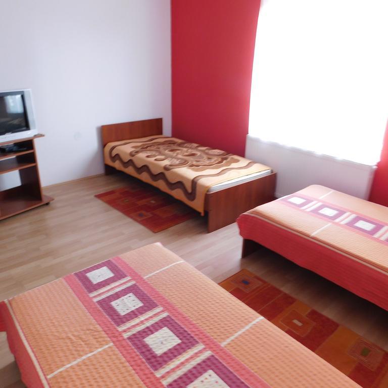 Guesthouse Capistro Bilje Ngoại thất bức ảnh