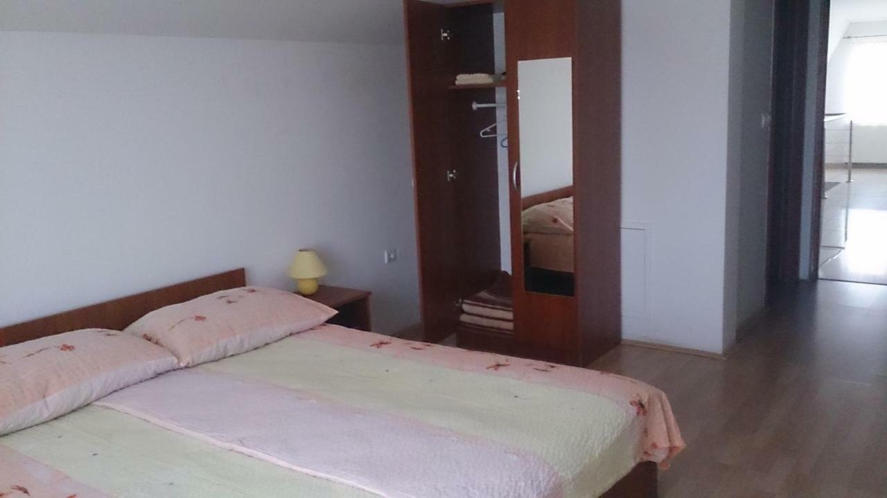 Guesthouse Capistro Bilje Ngoại thất bức ảnh